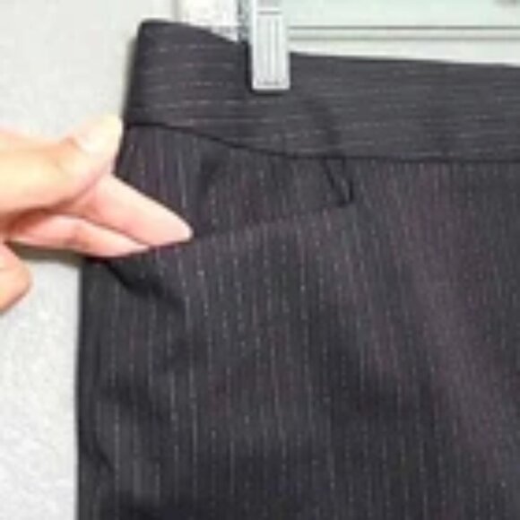 EXPRESS Design Studio Women's Black with Silver Stripes Pencil Skirt - Size 8 - Picture 6 of 9
